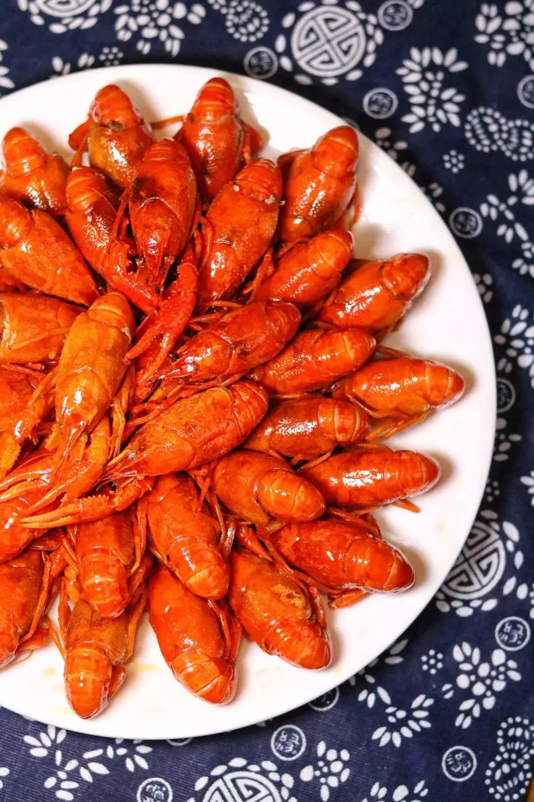 经典口味①   到店必点-秘制卤虾 独家秘方搭配特选的筒子骨,新鲜大骨