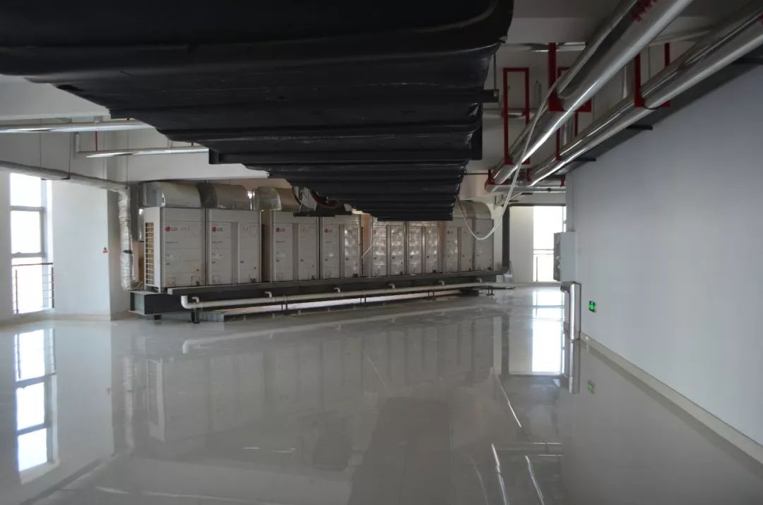 聊城支队全勤指挥部到莲湖大厦开展高层建筑熟悉演练