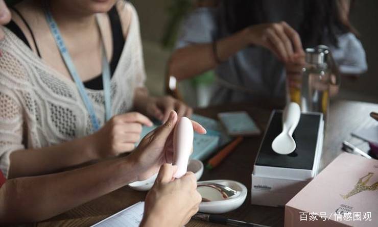 女情趣体验师的心态:一边亲身测评体验感受,一边忍受着外界媚俗_产品