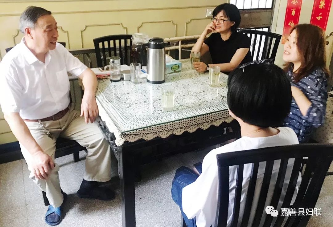 采访全国最美家庭金友弟家庭