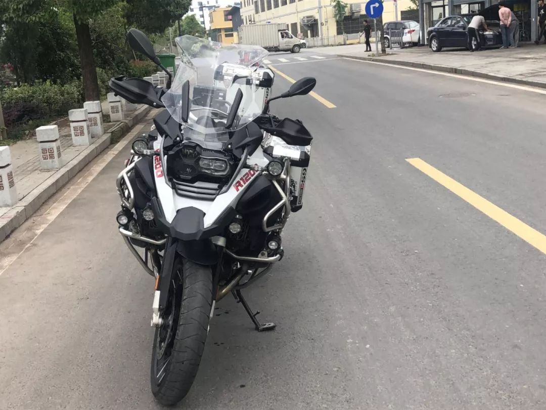 转让浙江金华2017年宝马adv准新车低座版