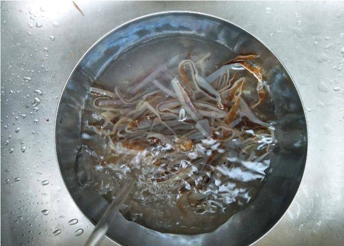 好吃美味的凉拌海蜇丝的做法