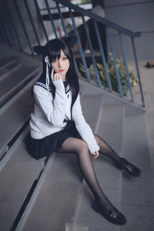 cos黑丝兽耳爱宕小姐姐