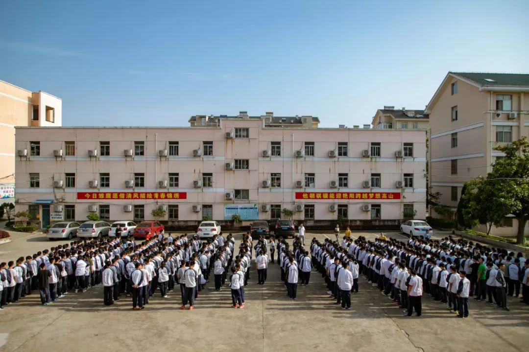 灵江中学举行消防逃生安全演练暨消防安全教育活动