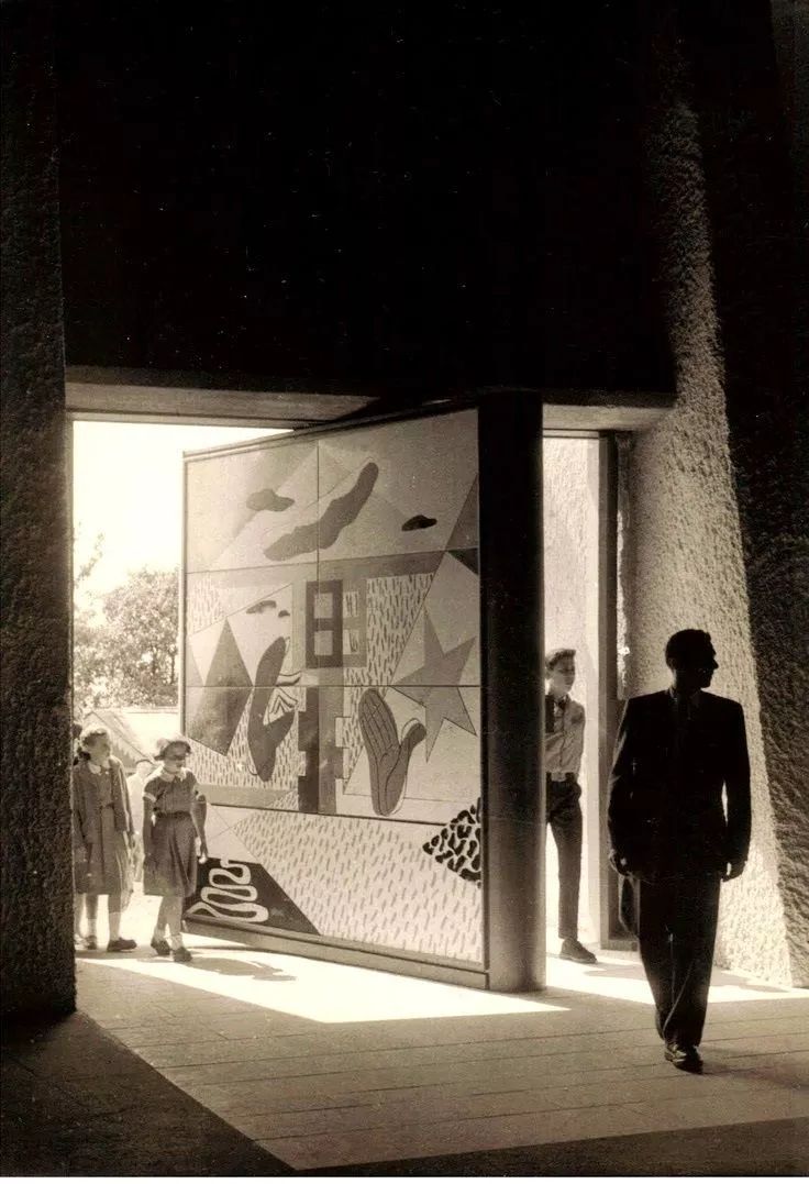 向上帝借光lachapellederonchamp朗香教堂经典回溯