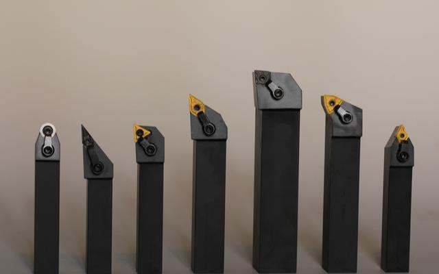 普通车刀和数控车刀的区别在哪里?