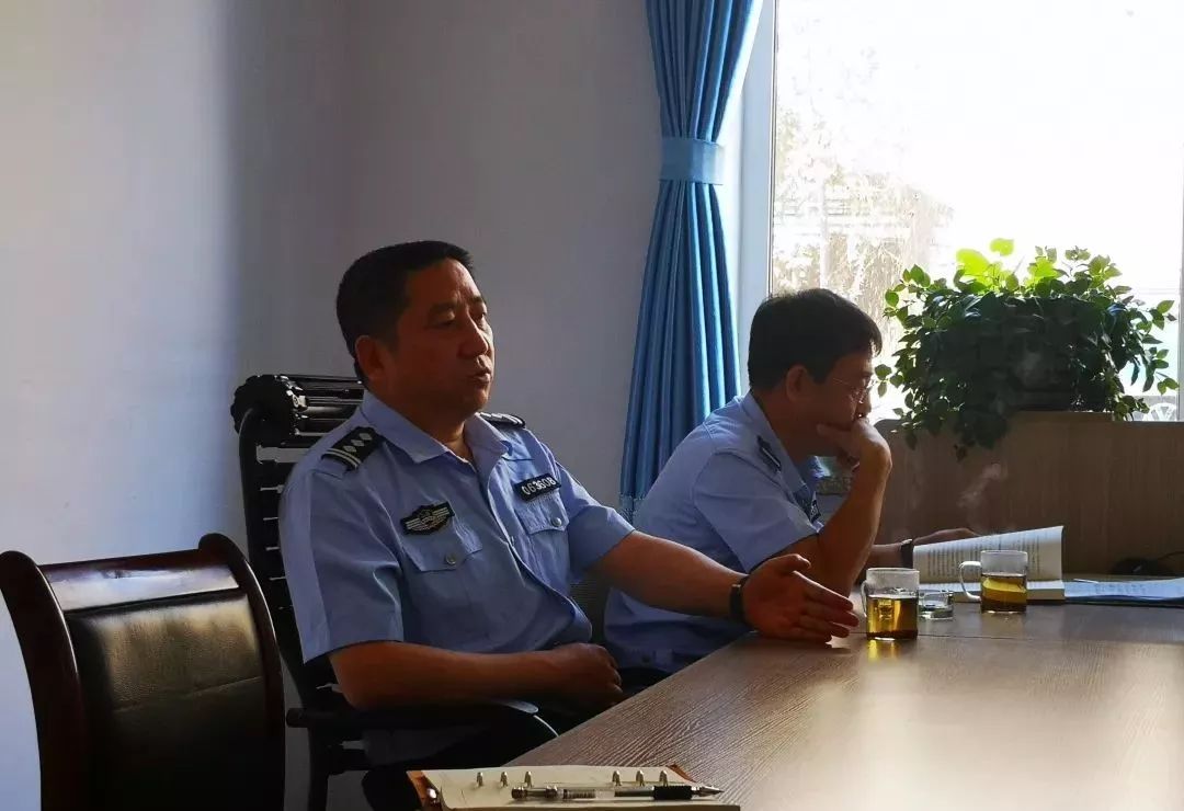 吕梁市交警支队直属二大队负责人深入基层中队检查指导