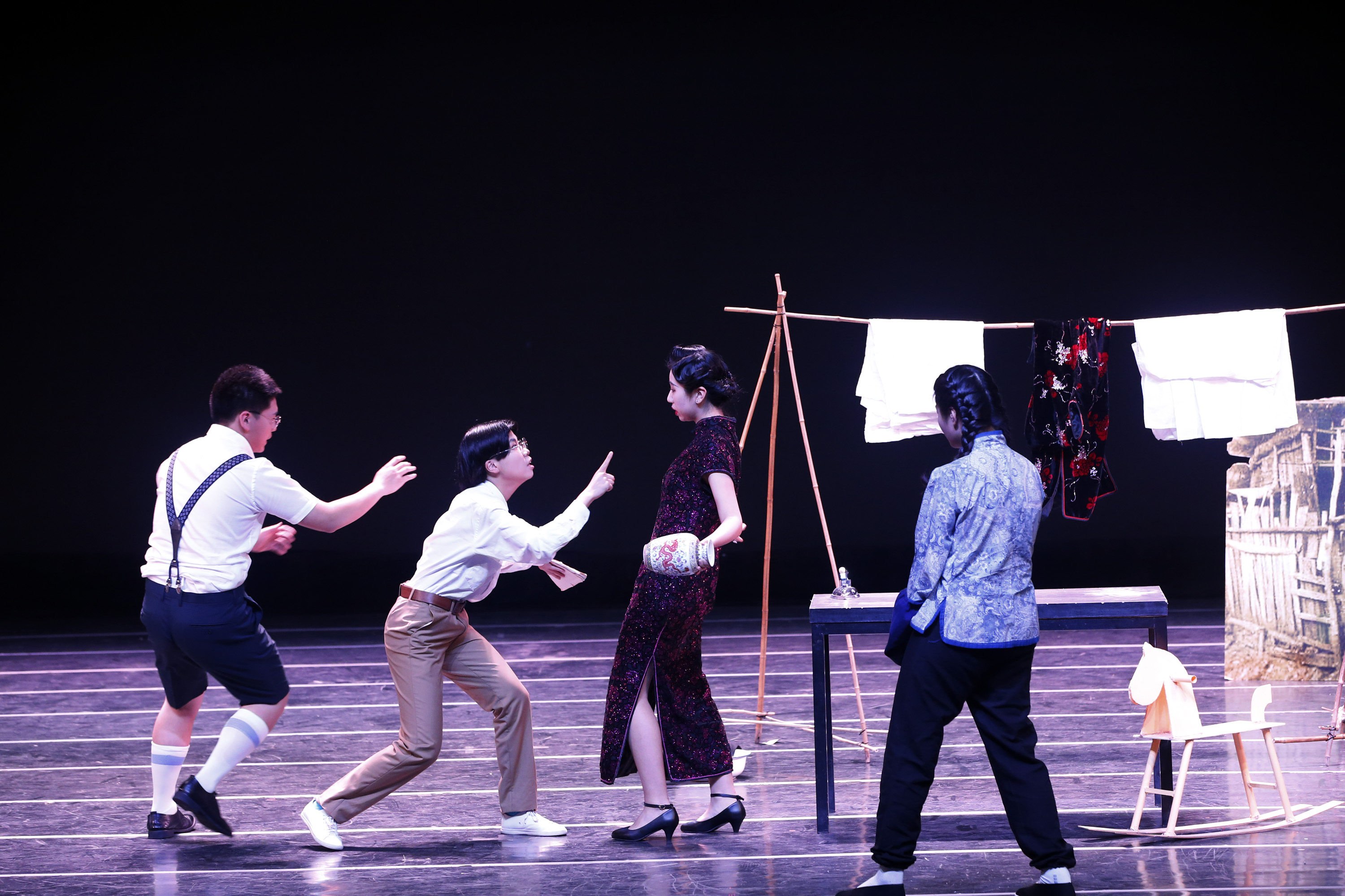 北京中学生戏剧节展示经典剧目