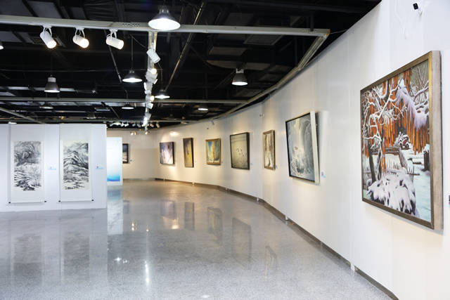 雪国精灵冰雪绘画作品联展在山西大学美术馆展出