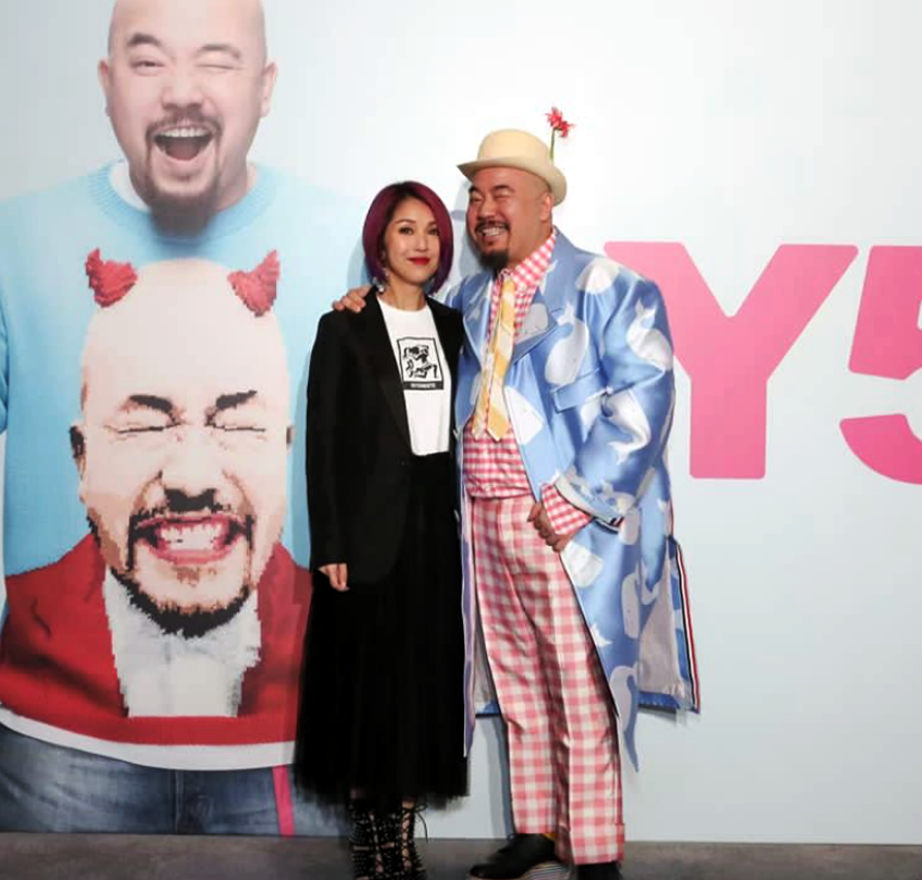 知名作词人黄伟文50岁生日上百位好友前来祝贺天王天后云集