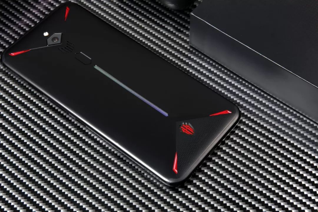 注意啦红魔3玄铁黑6gb64gb版即将开抢