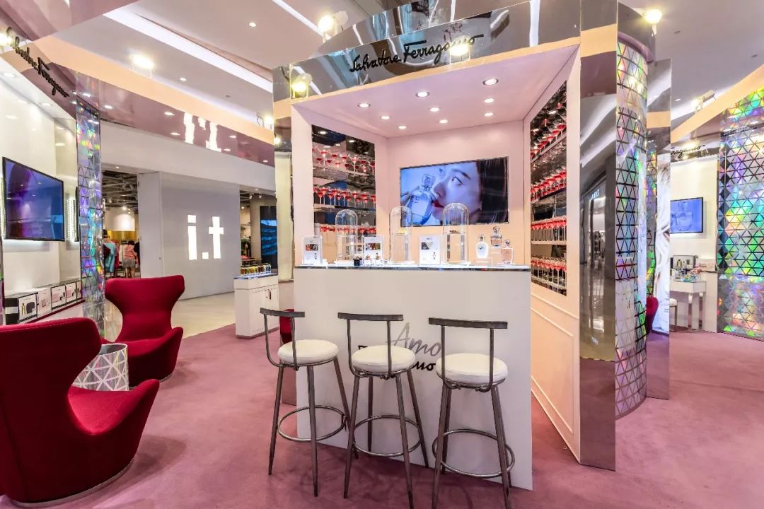 仅剩三天ferragamo香水快闪店空降壹方城还请来了吴谨言坐镇