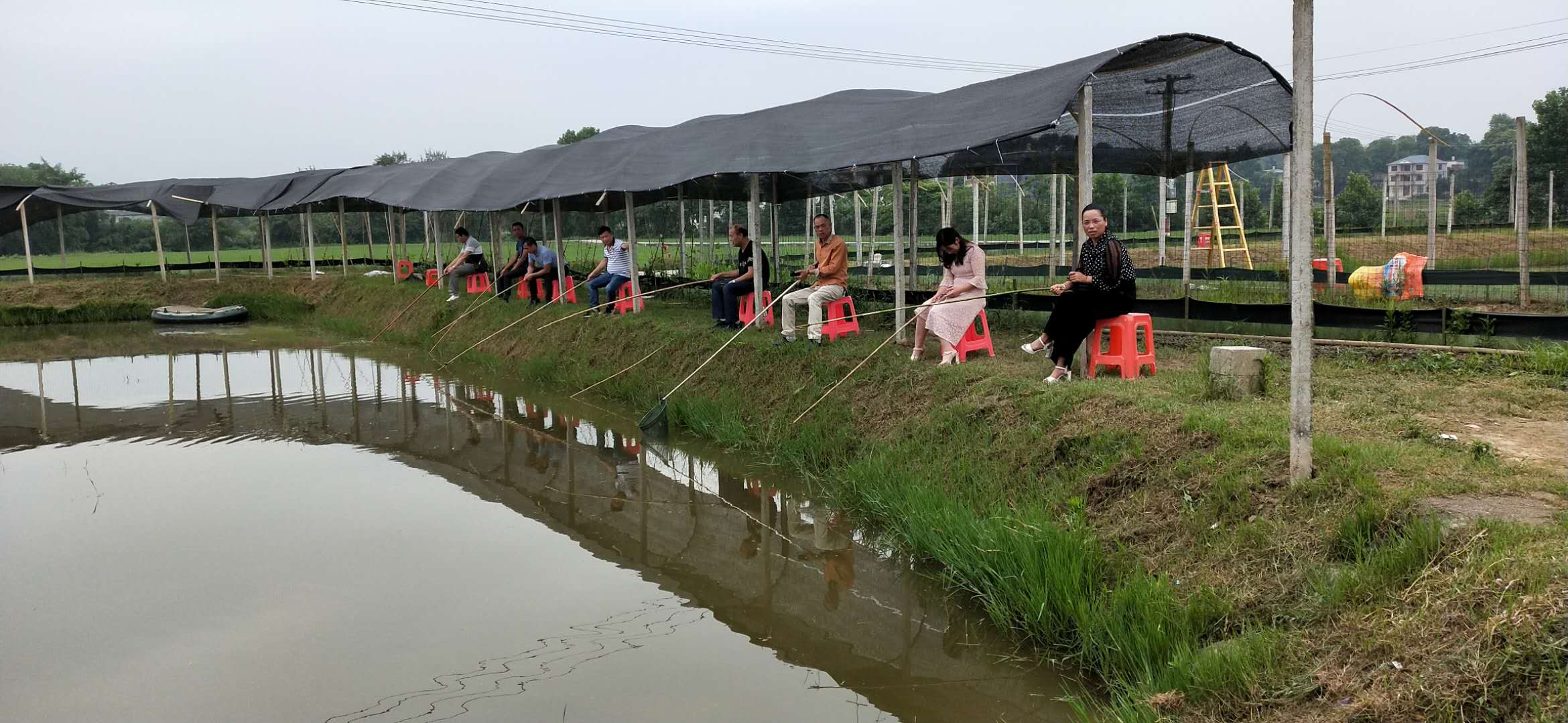 小龙虾垂钓基地图片