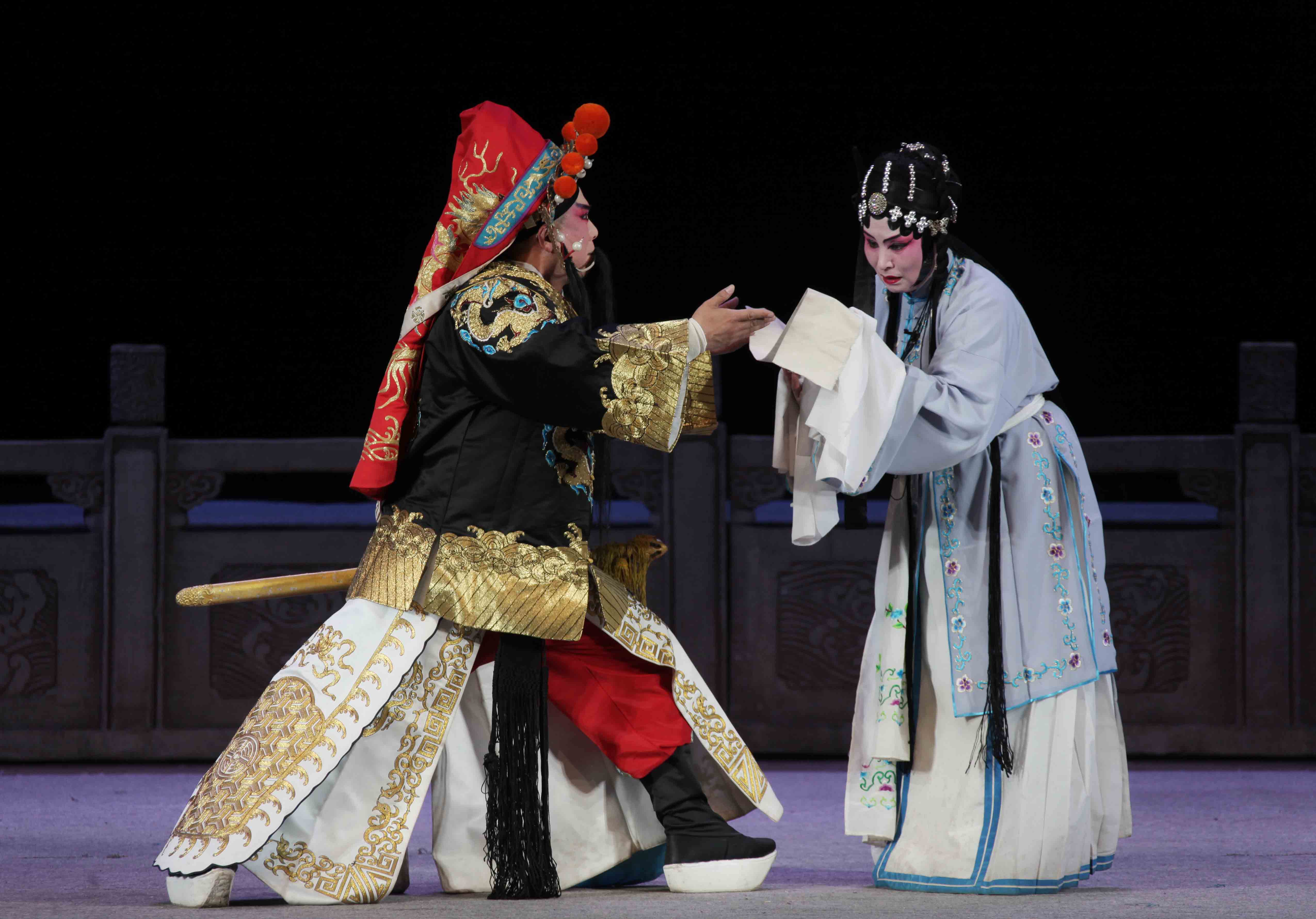 潞城红旗剧团在潞州剧院上演上党落子古装戏王宝钏