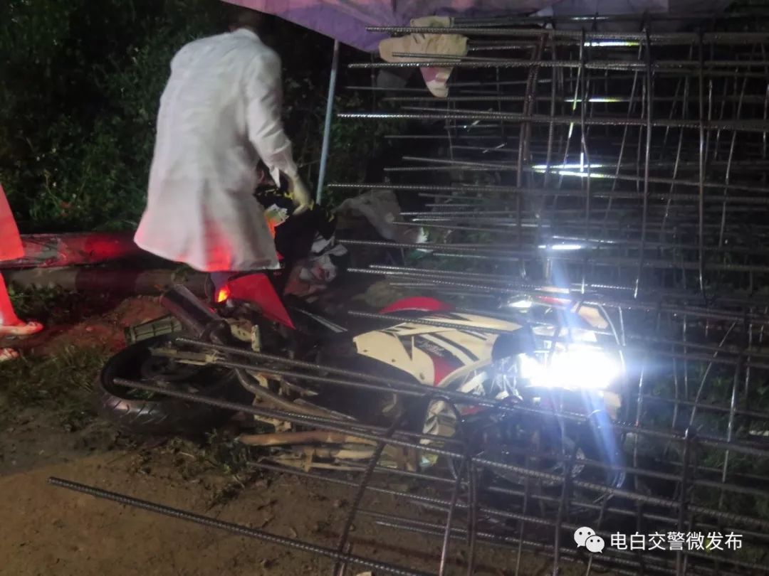 骨盐茂名一男子开摩托撞上钢筋笼钢筋插进头部抢救无效死亡