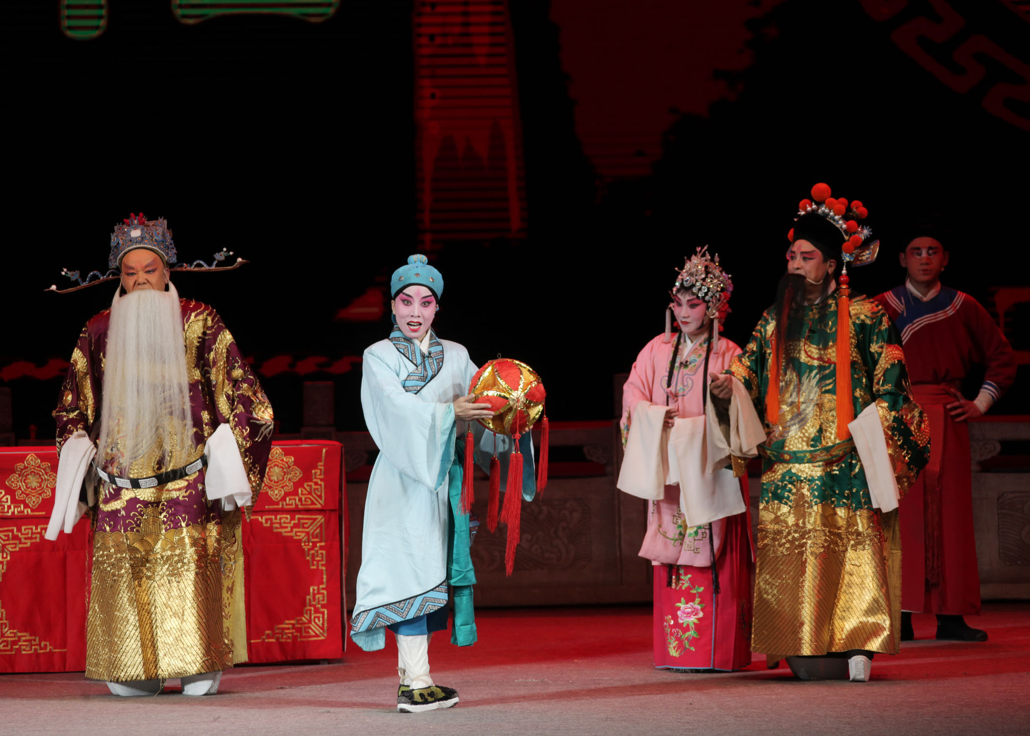 潞城红旗剧团在潞州剧院上演上党落子古装戏王宝钏