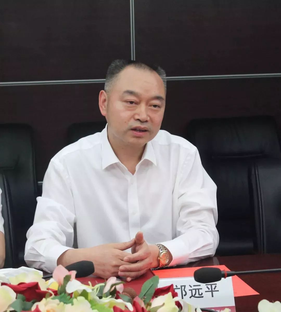 枝江市委书记刘丰雷一行考察华人集团