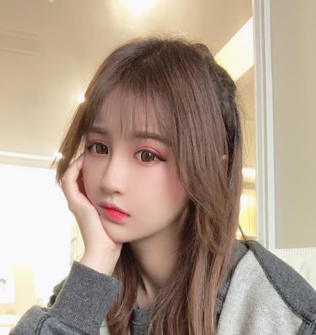 杨清柠萝莉打扮却纹上了花臂,反差萌很可爱!_王乐乐