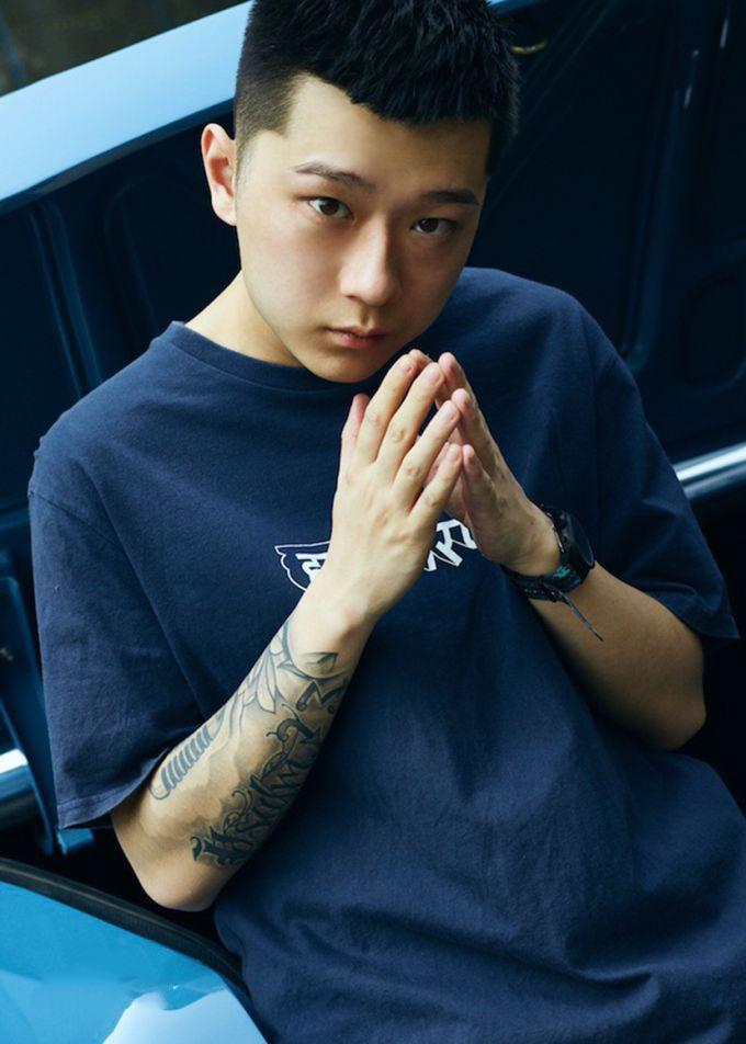 我是唱作人,王以太还没被观众认识,就惨遭出局,都是方言惹的祸