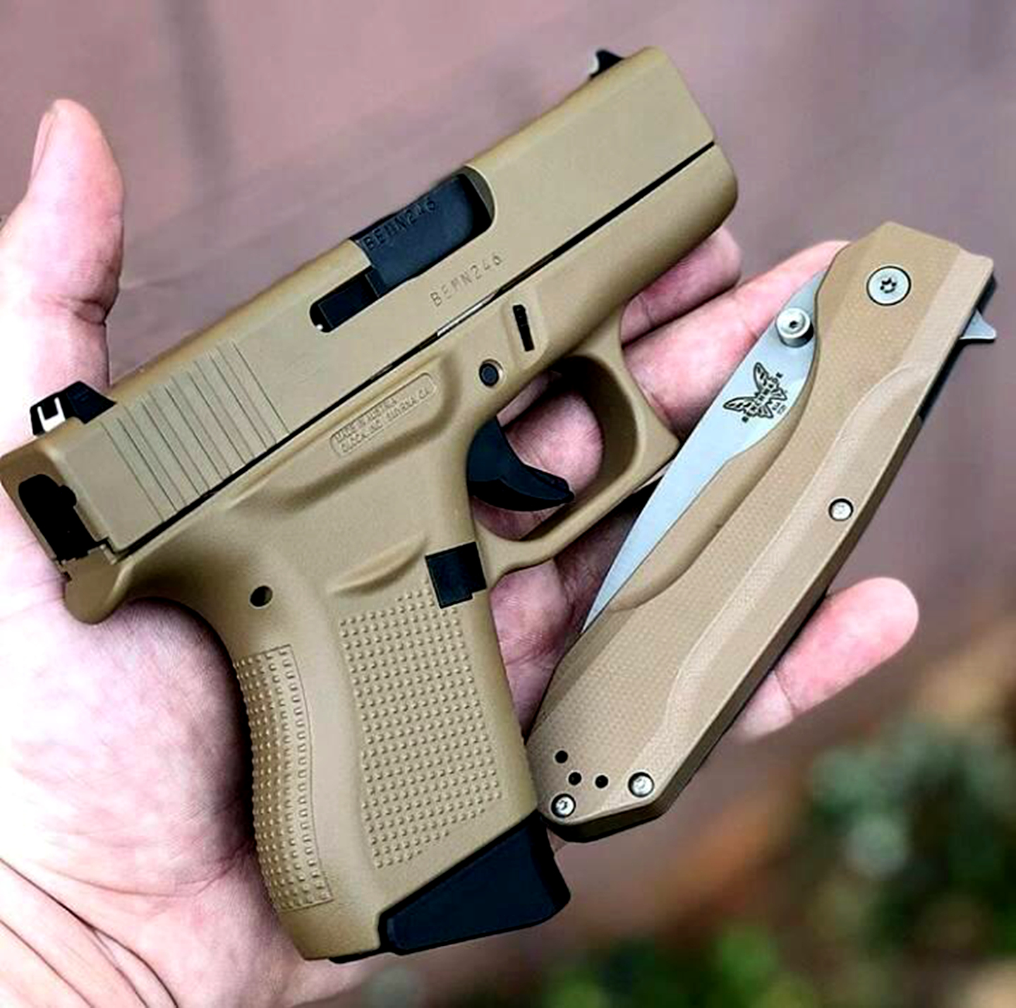 轻武器欣赏这一组亮相的精美枪械带着漂亮搭档