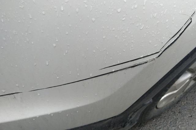 汽车深度划痕能修复吗?应该怎么修复?