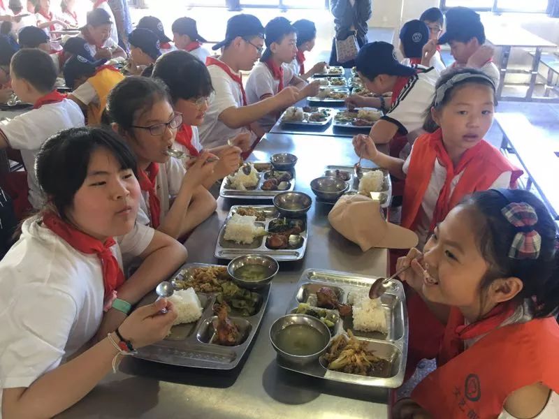 曹王实践活动之四在实践中收获我校第三批学生校外实践活动圆满结束