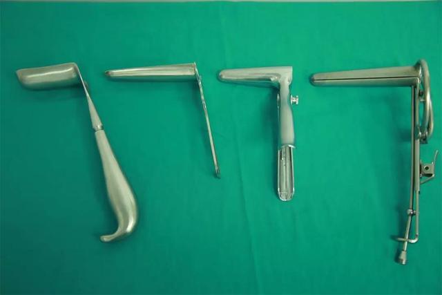 灯泡塞进肛门怎么拿出来?