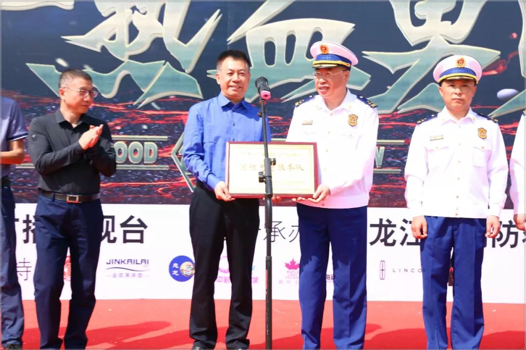 龙广男团带你体验真正的热血团魂!