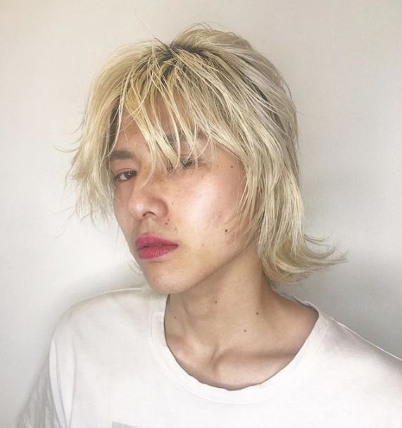 听说女生都喜欢染黄头发的男孩纸