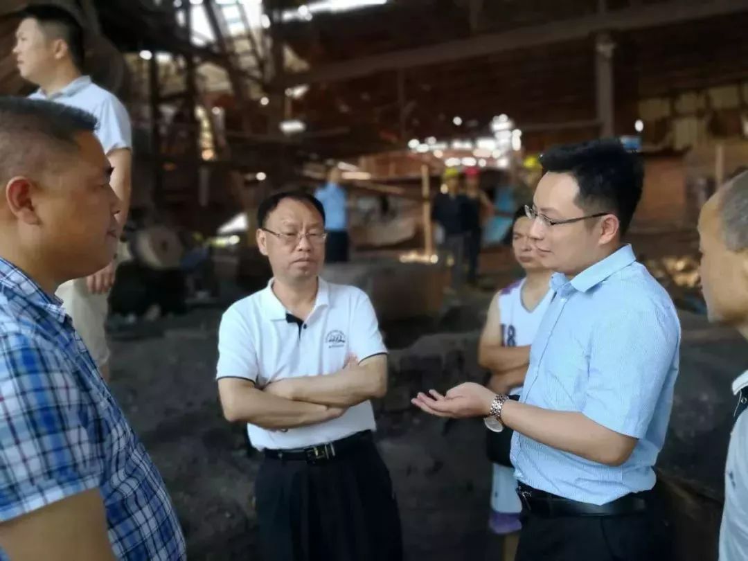 我在祖国基层李鑫担当为先实干为基创新为本坚守底线