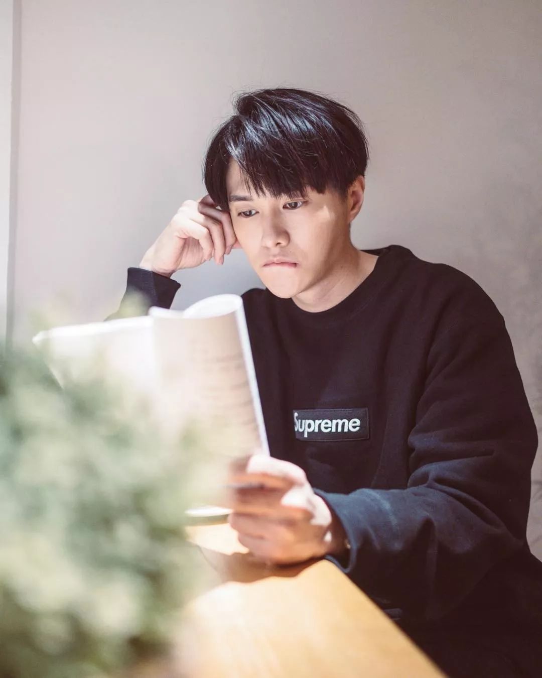 胡鸿钧拍剧高处堕下入院留医