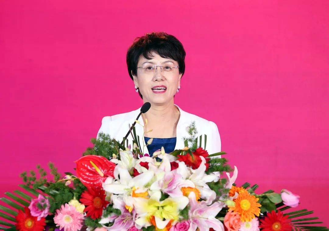 嘉宾观点孙祁祥用四自精神成就圆满人生