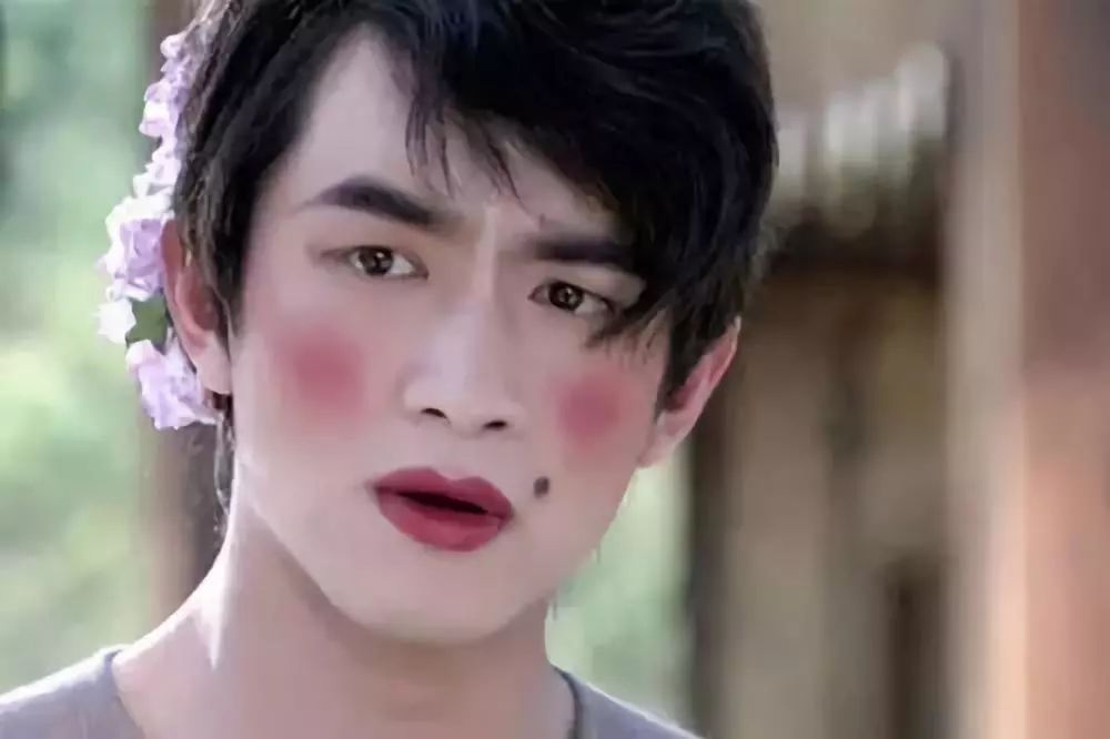 比素颜还要丑,女生化妆的七大雷区!_眼线