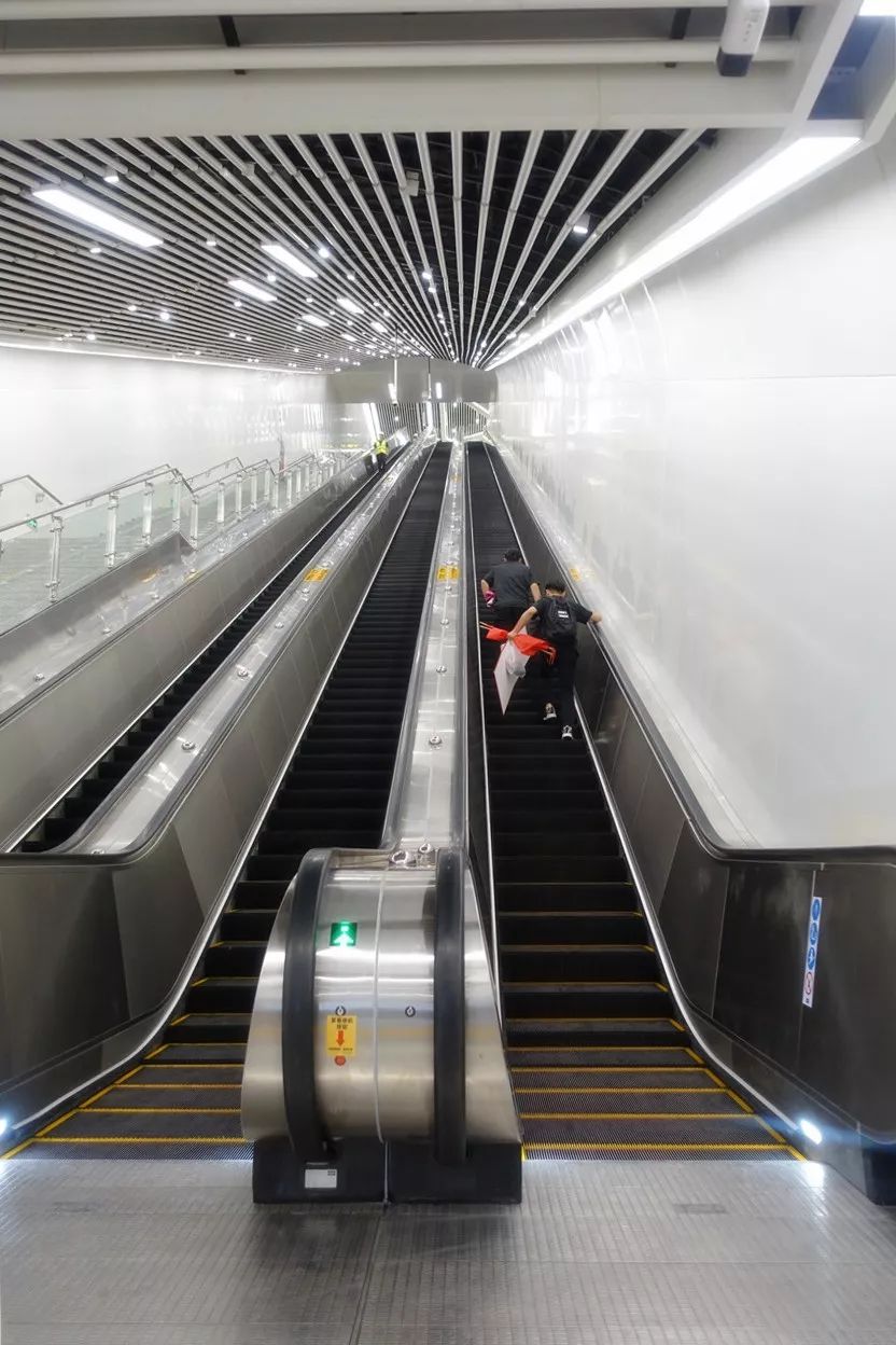 你好地铁3号线我们激动试乘紫霞仙子棒棒哒各种颜值高