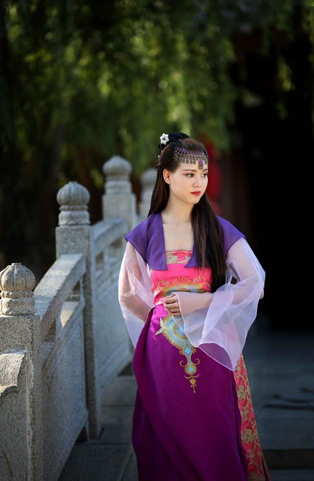 人像摄影:洛邑古城,古装佳人_洛阳
