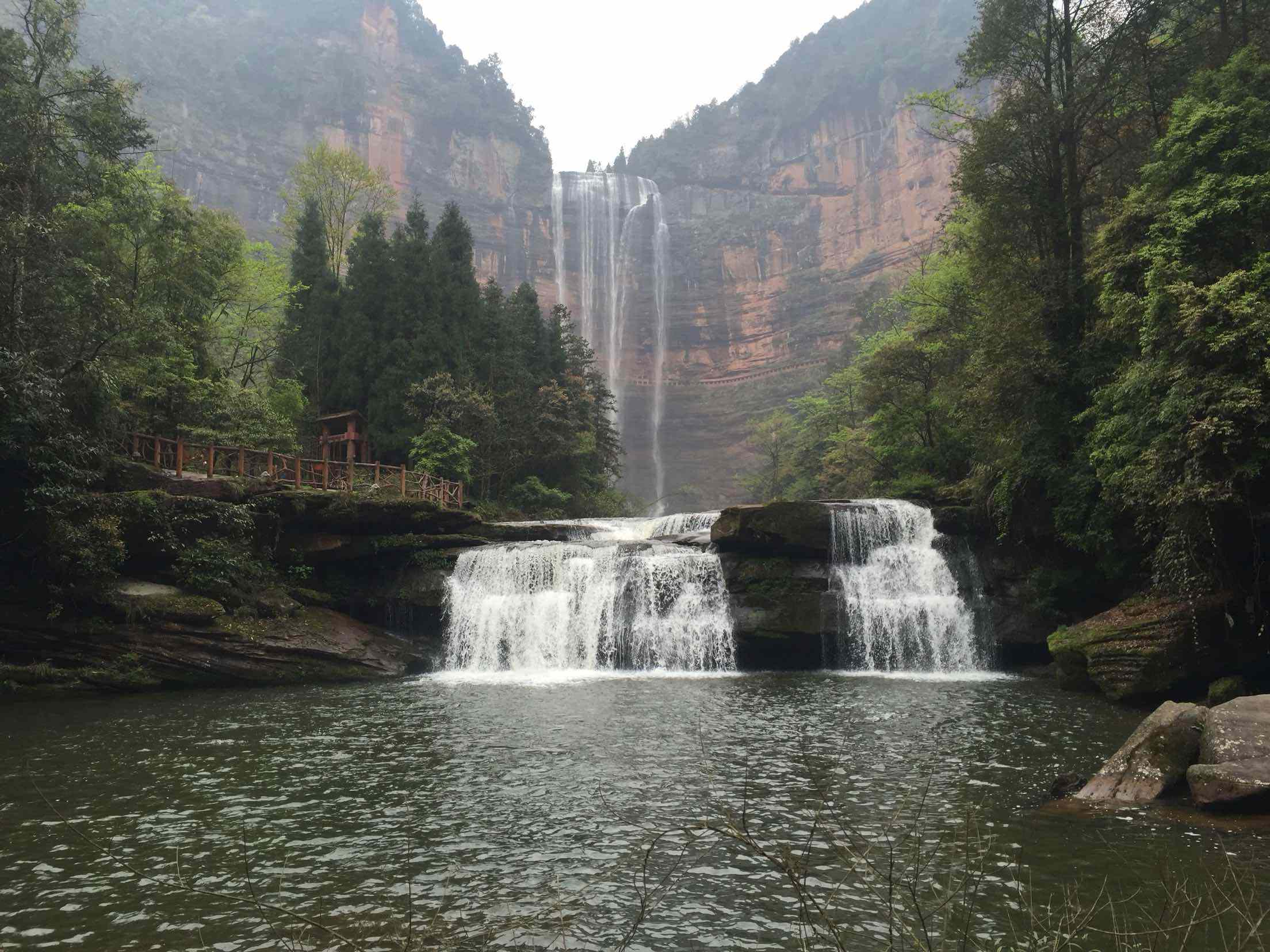 华夏第一高瀑—四面山大瀑布