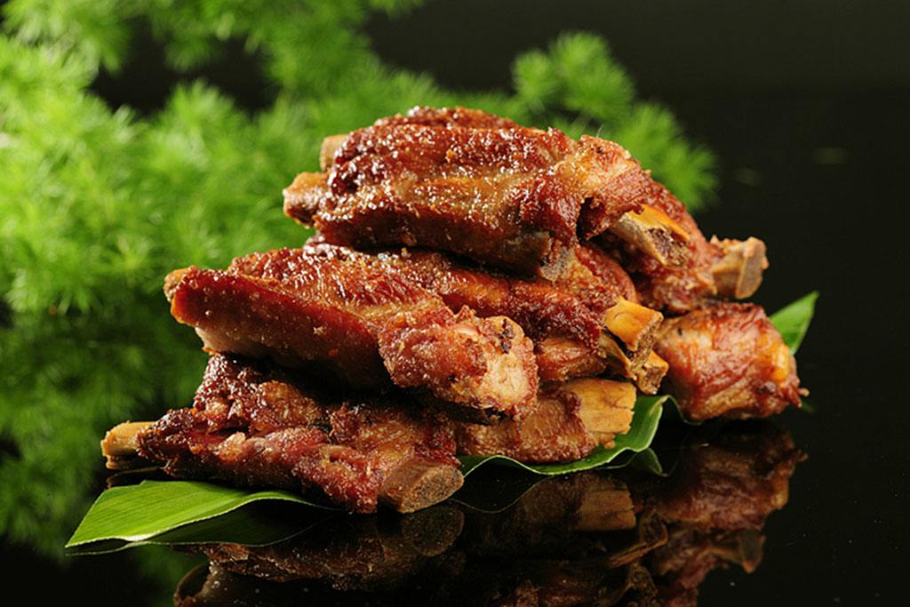 原创排骨别再红烧或熬汤了试试这道椒盐排骨绝对让你惊艳到叫