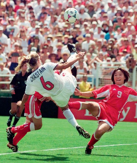 兵发法兰西 中国女足最强阵出征世界杯!