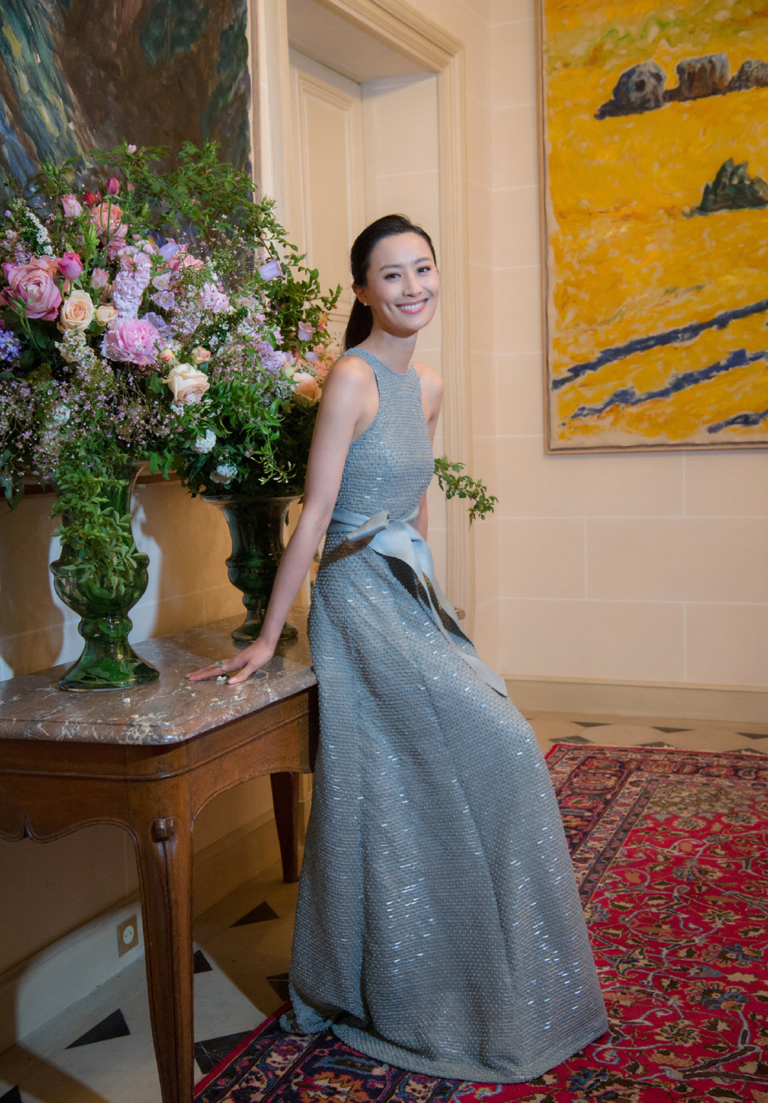 陈法拉再婚,告别豪门婚姻,嫁法籍男友,穿4年前的礼服照样很美