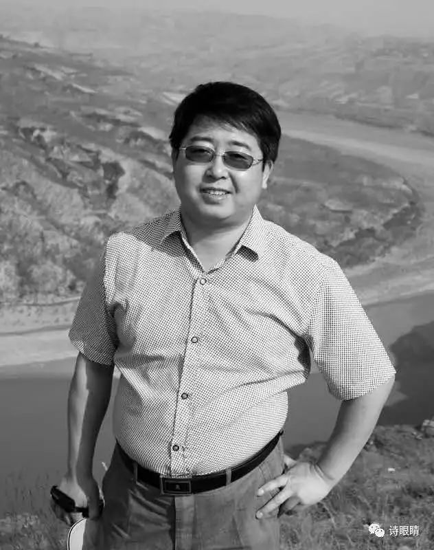 作家张卫平要留清白在人间读冯伟先生家书