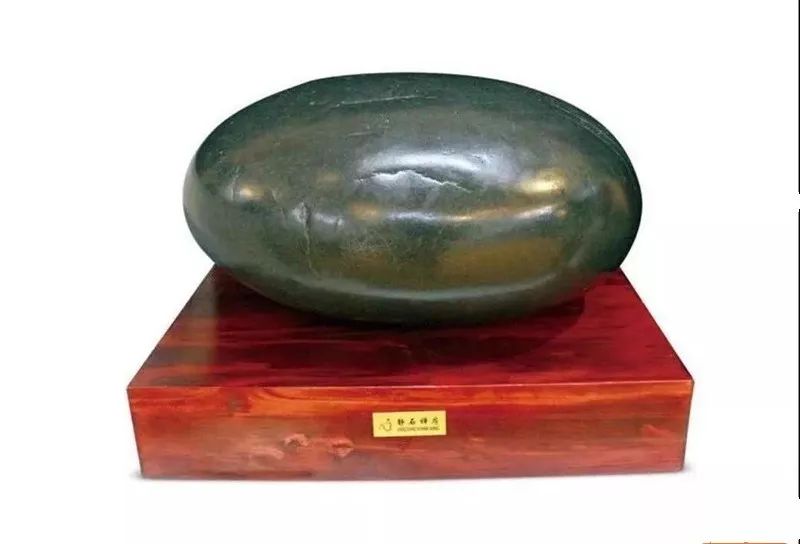 借展6年的汉江石圆融以80000元的高价成交啦