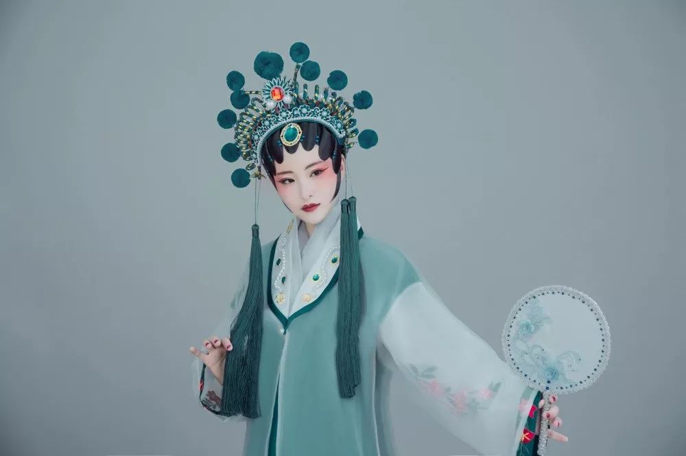 盘子女人坊——最新主题欣赏|指上青芜_服装