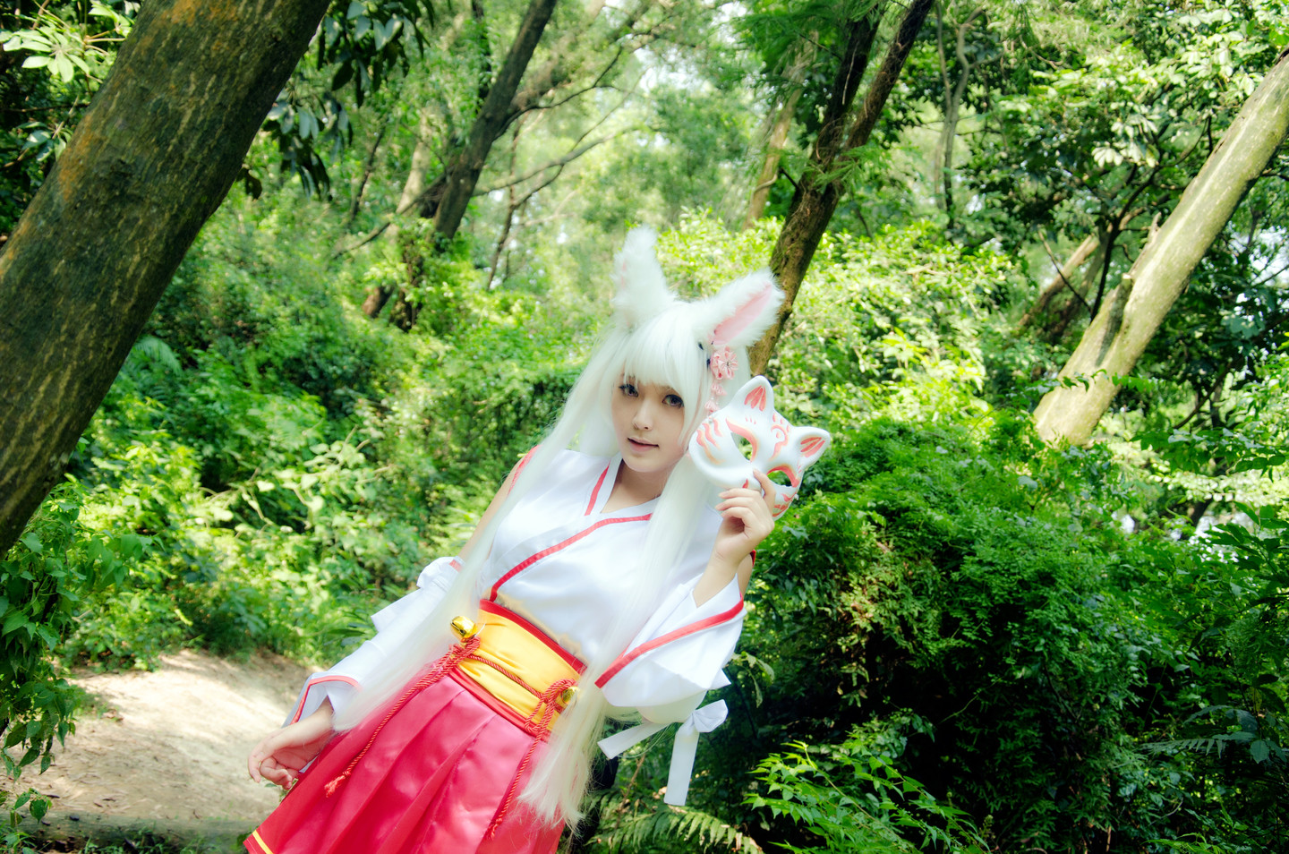 cos樱花舞神社狐狸看板娘