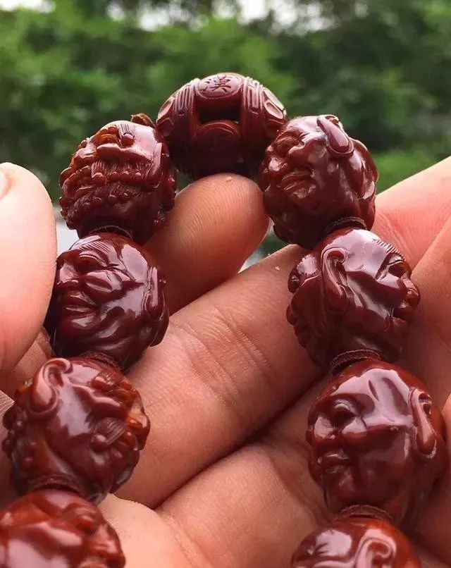 橄榄核手串到底能不能汗盘