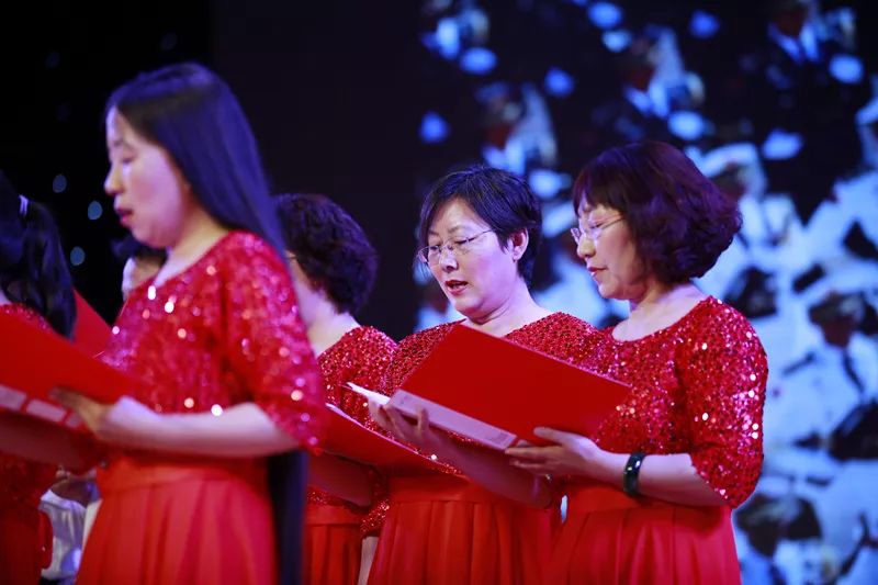 吟诗颂国共筑华夏梦平谷五中我和我的祖国诗歌朗诵比赛