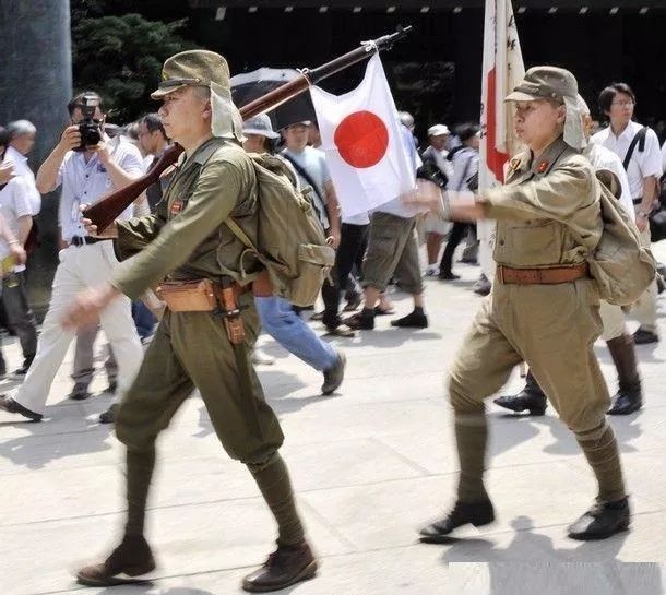 兜裆布膏药旗狗耳搭细数日本鬼子身上三件宝