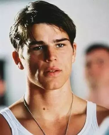 他就是拍摄电影《珍珠港》里面的男主之一.