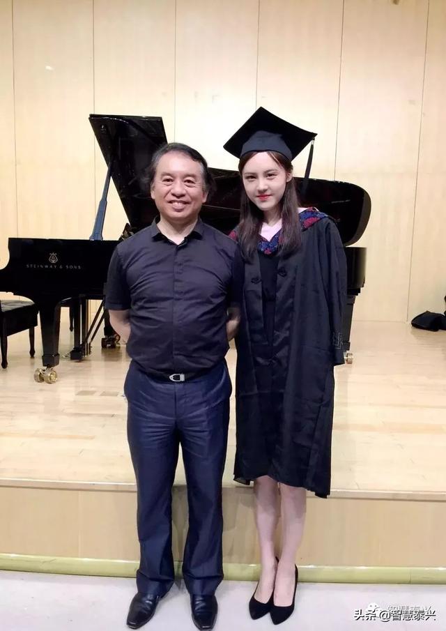 泰兴女孩,在黑白键上跳了一支肖邦舞_钢琴