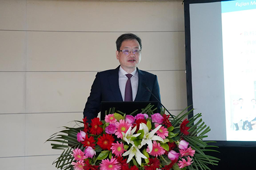 福建医科大学附属协和医院胃外科黄昌明教授以及他的团队为到场的省内