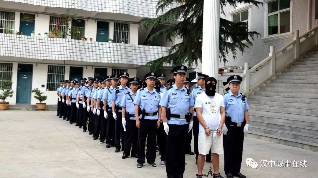汉中首例黑社会性质组织犯罪案开庭21人涉案